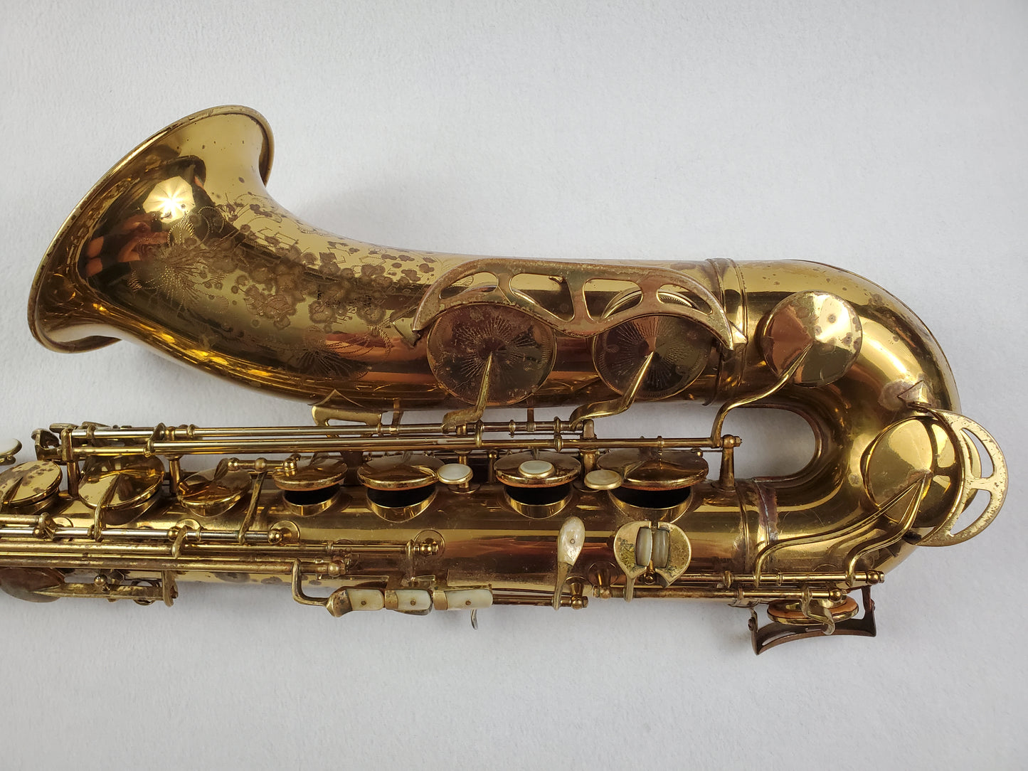 King Super 20 Tenor Saxophone 320xxx - Full Pearls