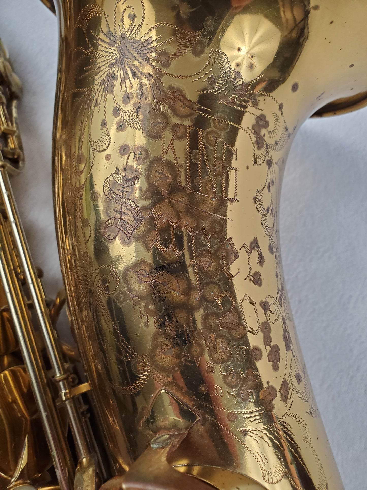 King Super 20 Tenor Saxophone 320xxx - Full Pearls