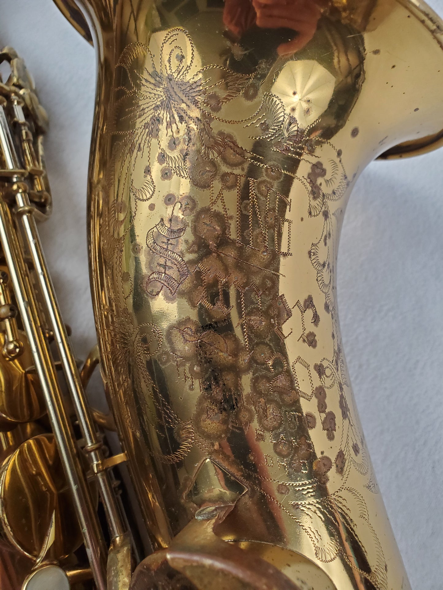 King Super 20 Tenor Saxophone 320xxx - Full Pearls