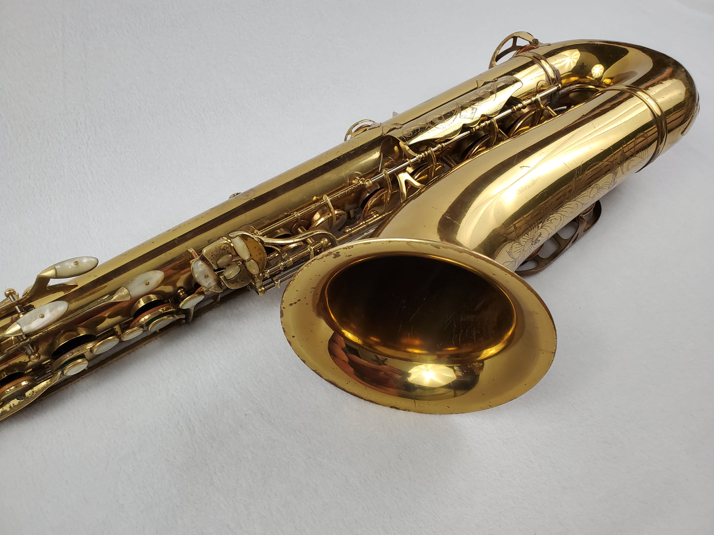 King Super 20 Tenor Saxophone 320xxx - Full Pearls