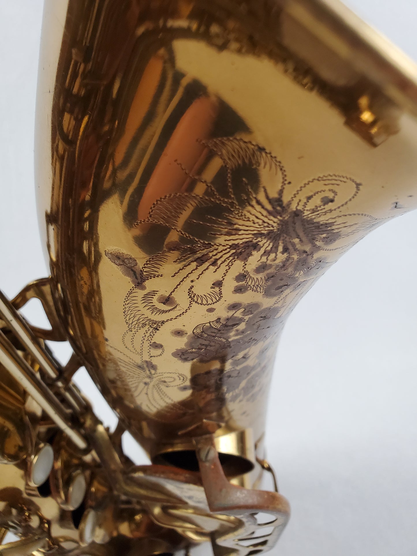 King Super 20 Tenor Saxophone 320xxx - Full Pearls