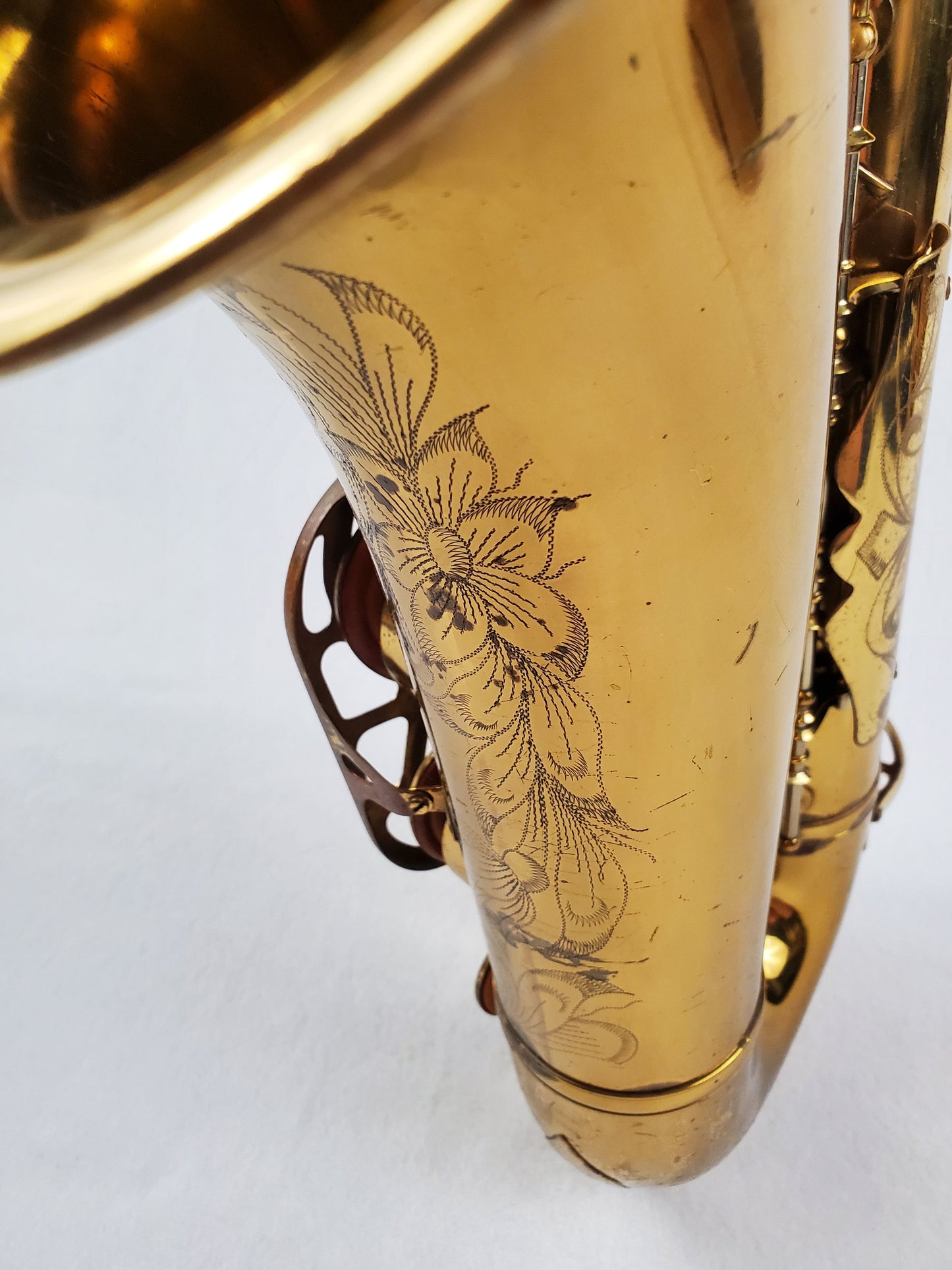 King Super 20 Tenor Saxophone 320xxx - Full Pearls