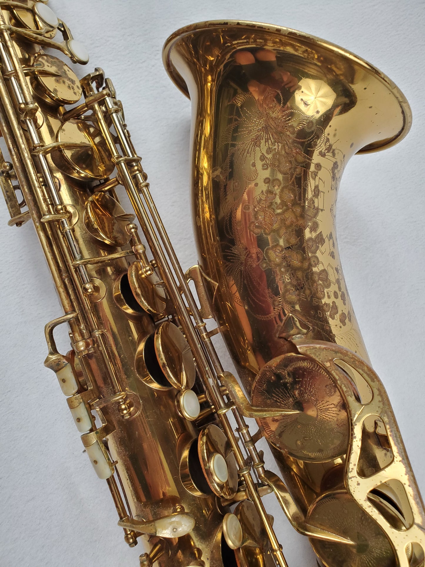 King Super 20 Tenor Saxophone 320xxx - Full Pearls